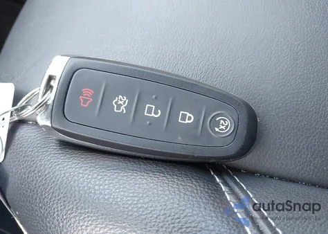 2017 Ford Escape Titanium из США, поврежденный, VIN 1FMCU9J93HUB01407